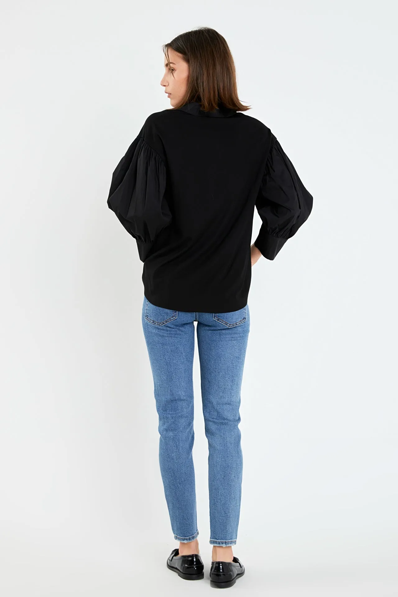 V-neckline Puff Sleeve Shirt